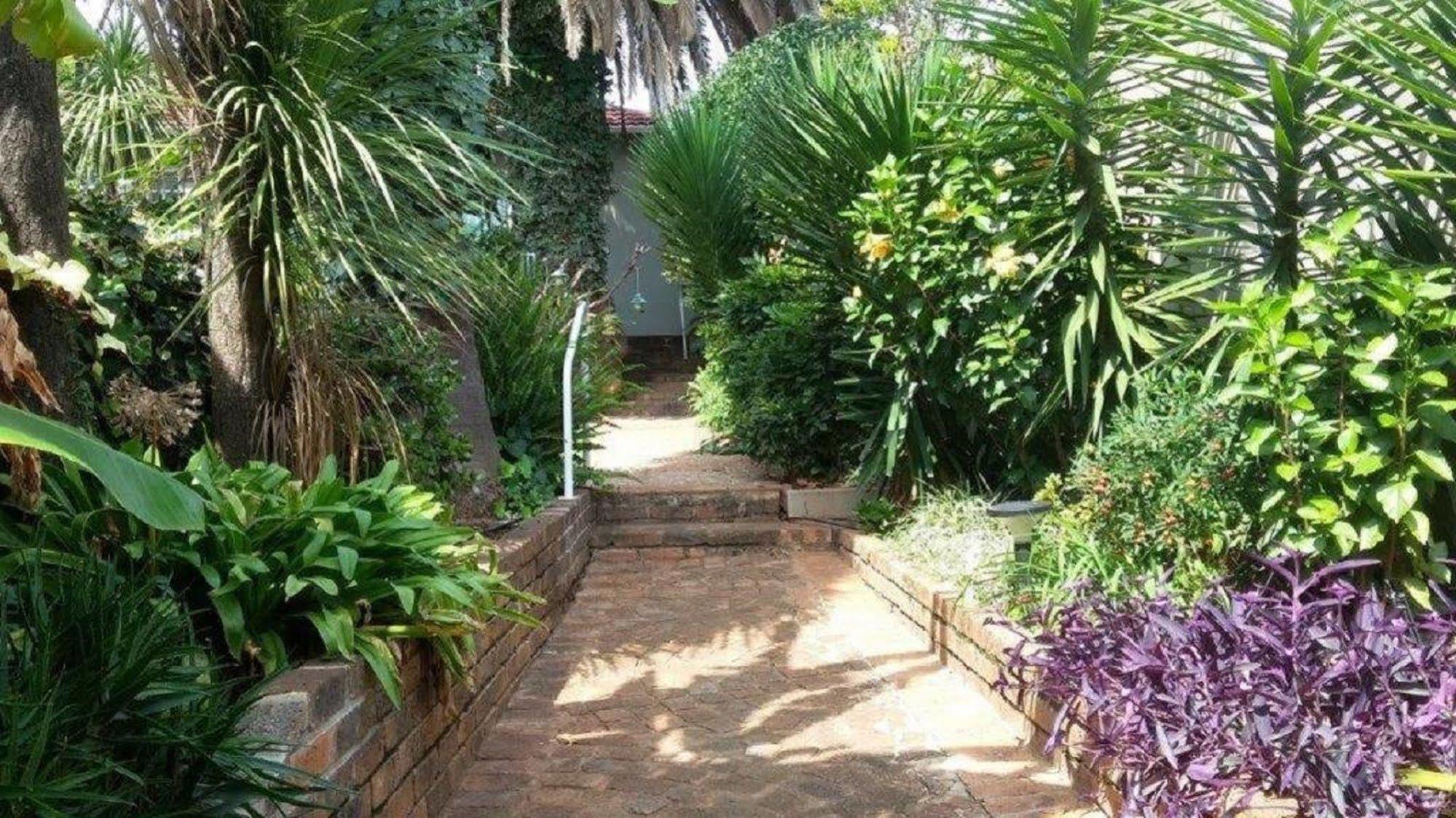 Margaret'S Place Johannesburg Exterior photo